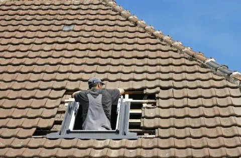 Pose de velux - Saint-Marcel-de-Félines
